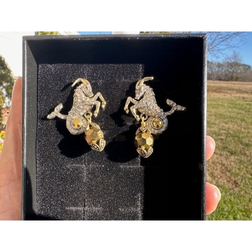 NWT Heidi Daus‎ "Logical Choice" Crystal Drop Critter Earrings ~ Clip on